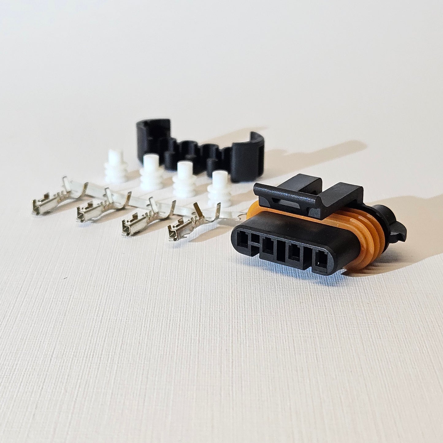Connector kit - suit GM 4 pin alternator
