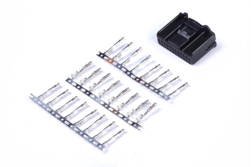 Haltech IO 12 Expander Box B - CAN Based 12 Channel inc Plug & Pins – view 3