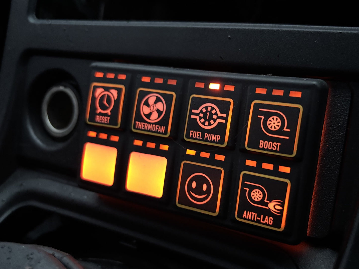 3d printed Haltech 8 button keypad mount - r32 Skyline